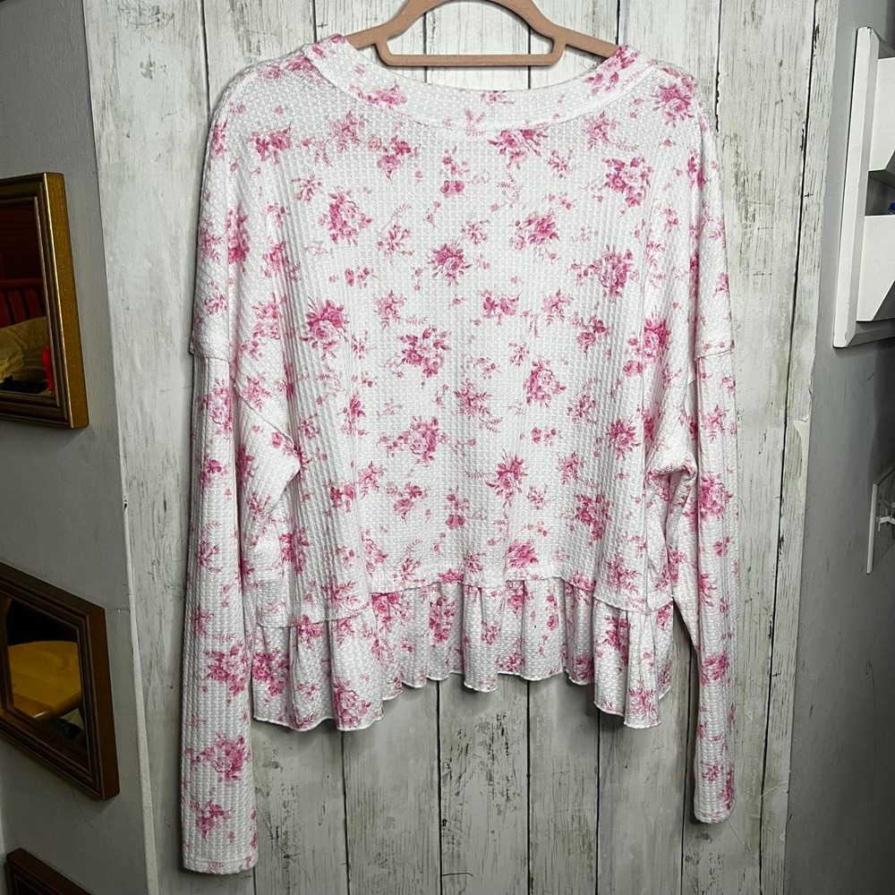 Altar'd State white & pink floral long sleeve top with ruffle peplum hem XL - Picture 3 of 4